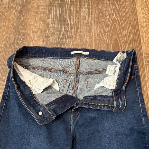 Levi’s Slimming Skinny Jeans – Size 33 x 30 - Picture 12 of 14
